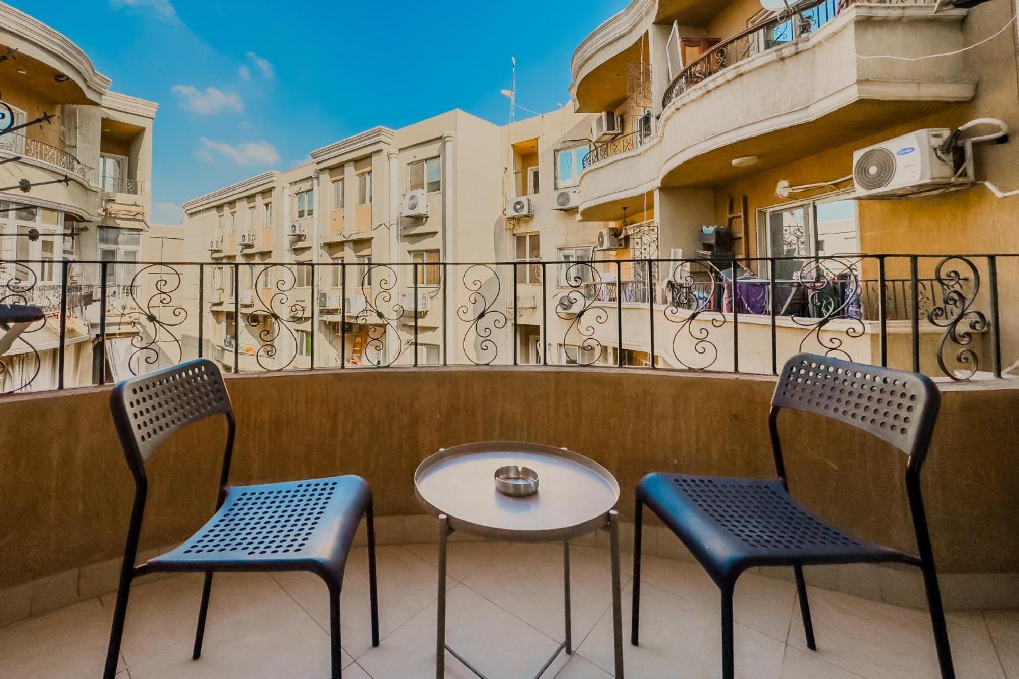 Distinct & Decent 2 Bdr Apt Steps From Nightlife And Airport Cairo Exterior photo