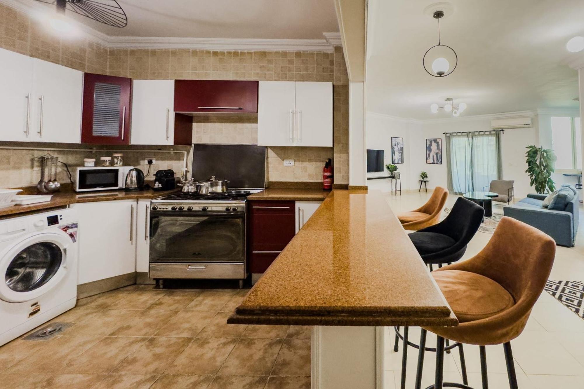 Distinct & Decent 2 Bdr Apt Steps From Nightlife And Airport Cairo Exterior photo